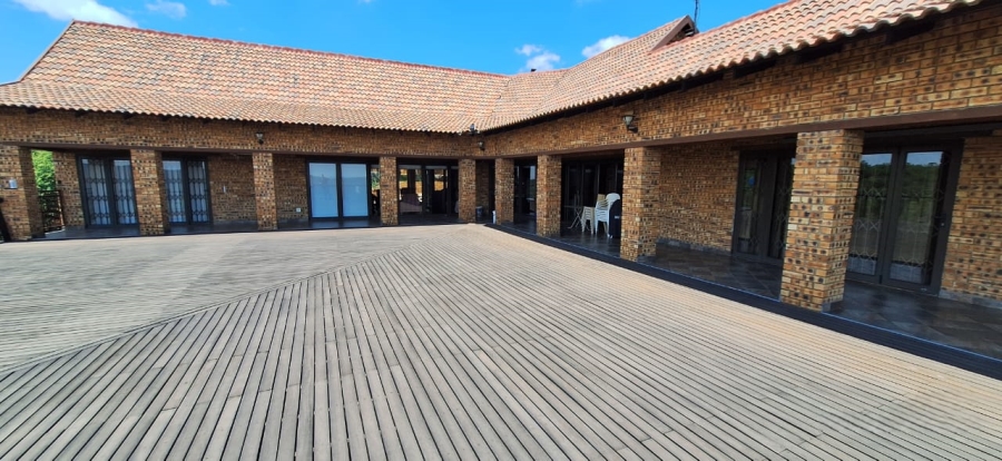 10 Bedroom Property for Sale in Swartruggens North West